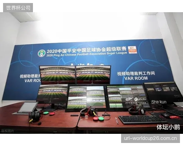 五月份的比赛中，视频助理裁判的介入频率增加，判罚准确性得到提升。